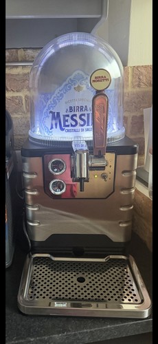 Blade beer machine with drip